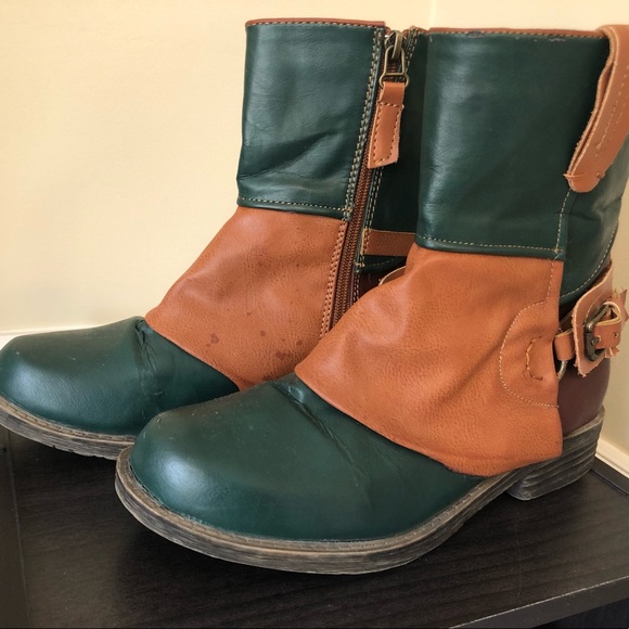 Multicolor Duck Boots - Picture 2 of 5